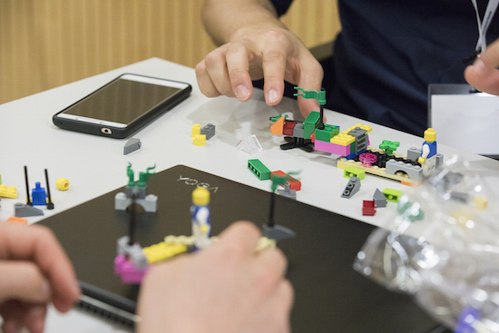 190418LEGO90 190418LEGO90